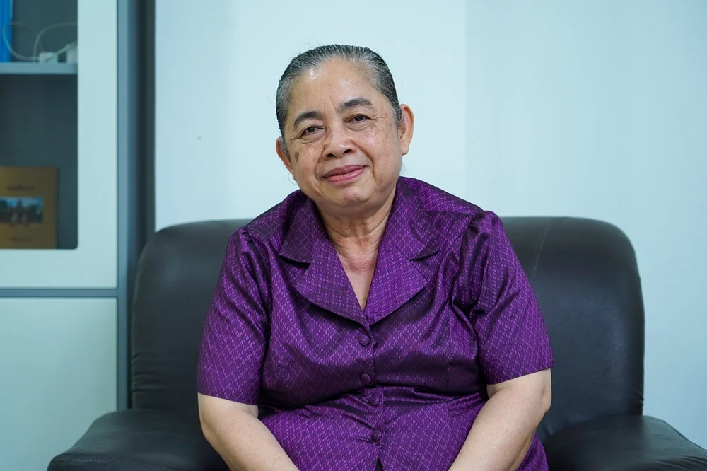 Economic Expert Explains Why Local Branding of Imported Goods Falls Short of Boosting National GDP