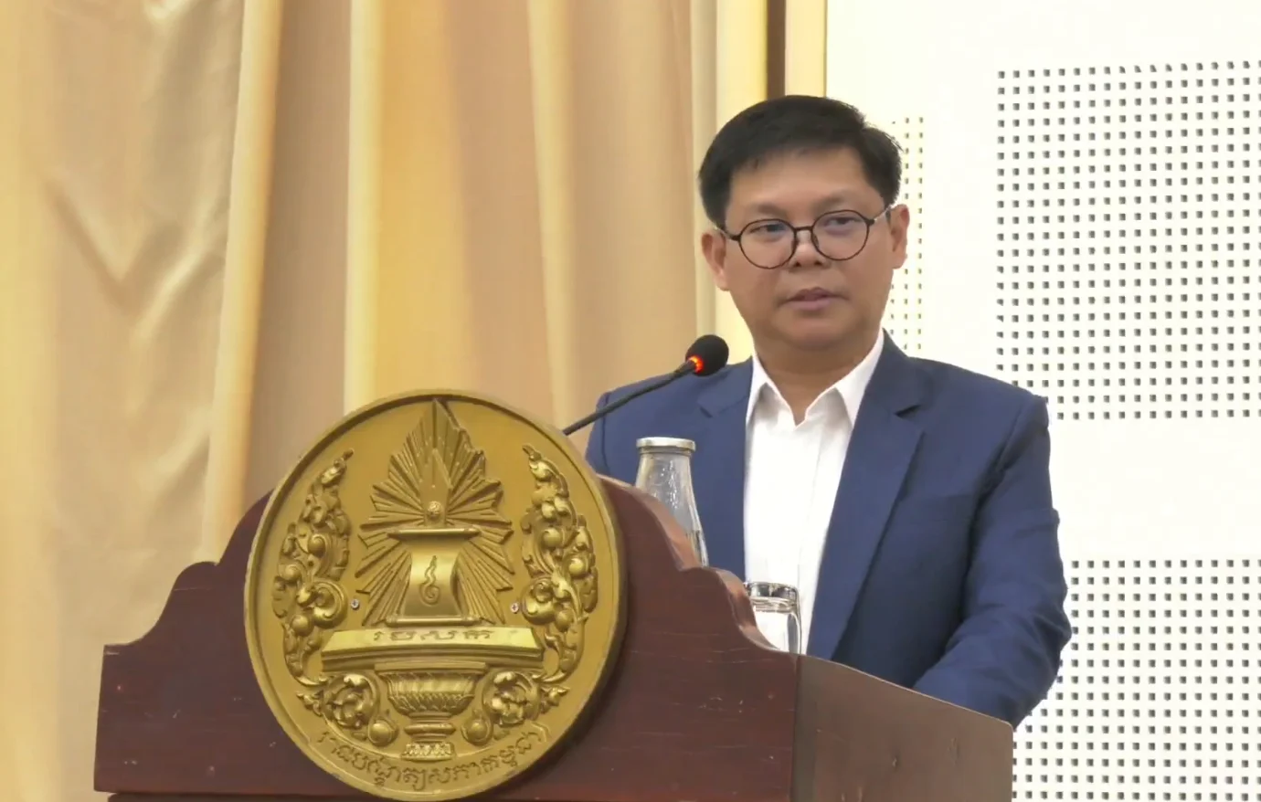 Economist Urges Cambodia to Develop Master Plan for Local Raw Materials to Stabilize National Products